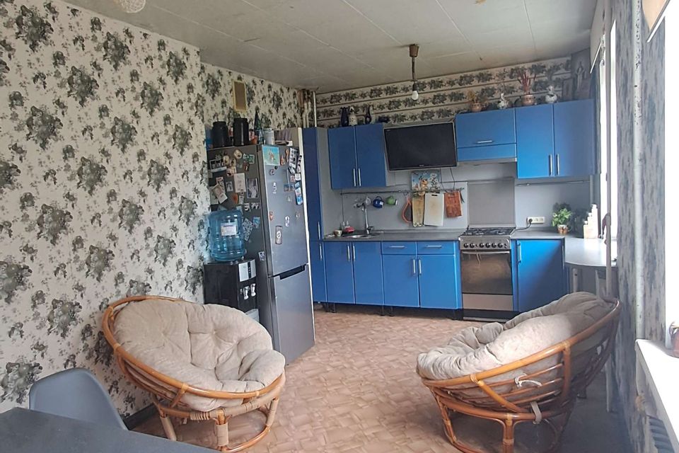 Продаётся 4-комнатная квартира, 110 м²