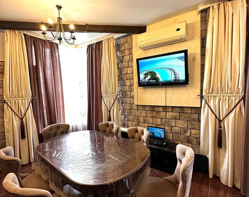 Продаётся 2-комнатная квартира, 93 м²
