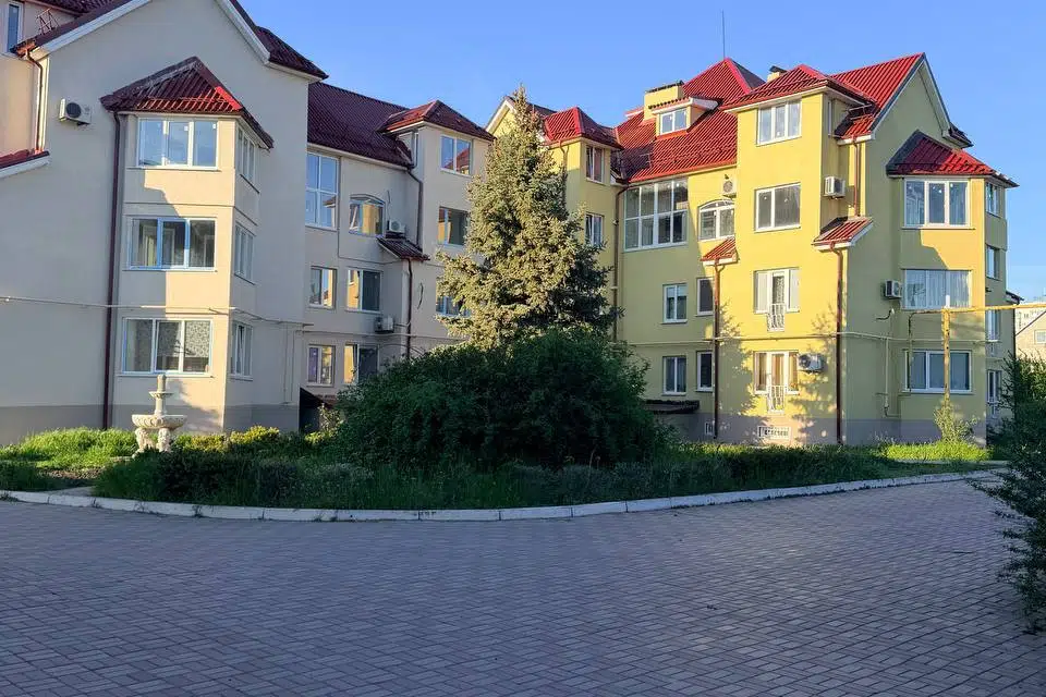 Продаётся 4-комнатная квартира, 120 м²