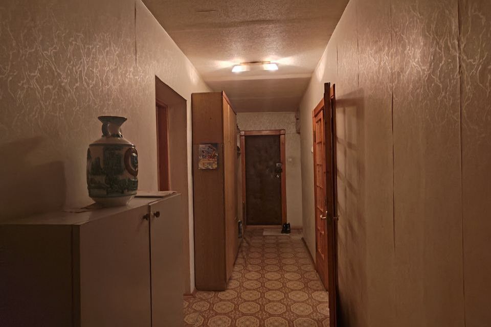 Продаётся 4-комнатная квартира, 82.9 м²