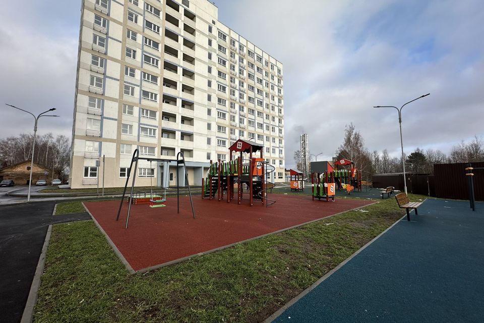 Продаётся 4-комнатная квартира, 77.4 м²