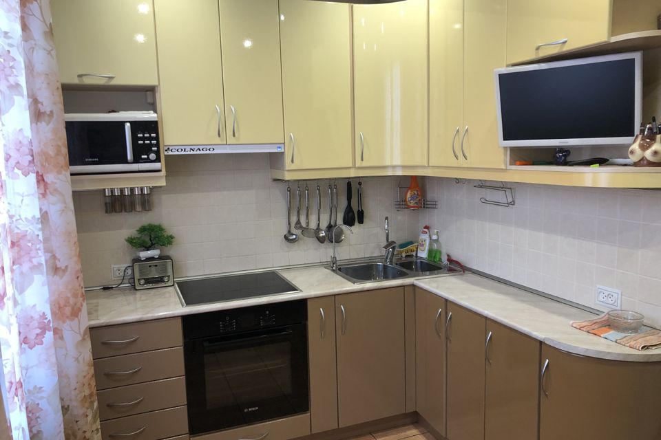 Продаётся 1-комнатная квартира, 38 м²