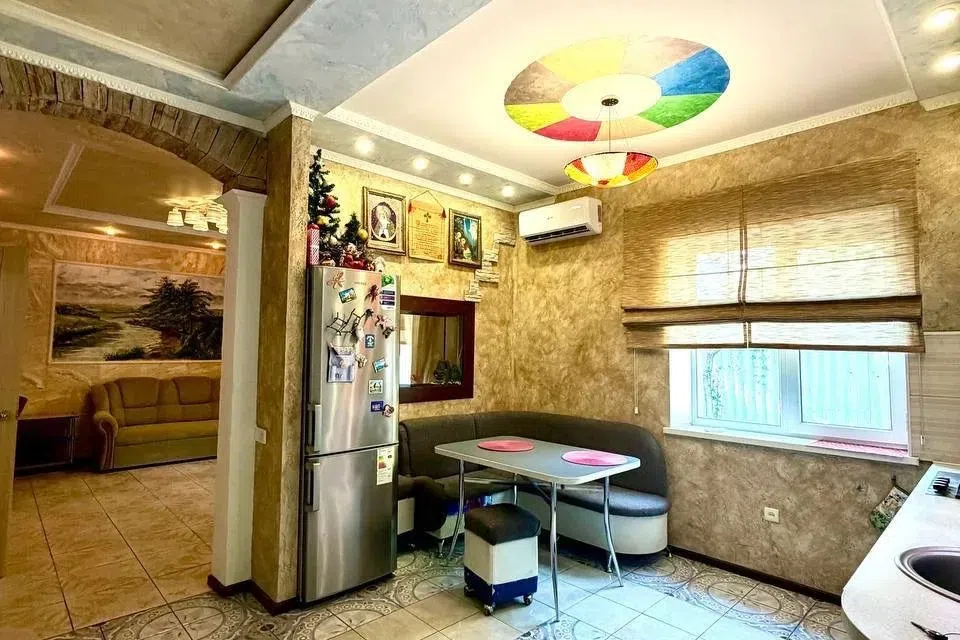 Продаётся 2-этажный дом, 146.9 м²