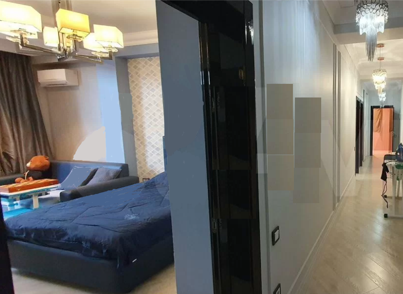 Продаётся 4-комнатная квартира, 473.7 м²