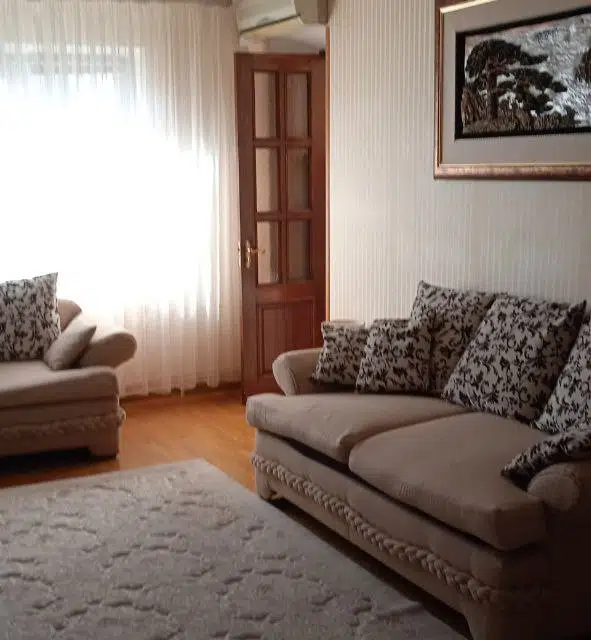 Продаётся 5-комнатная квартира, 125 м²