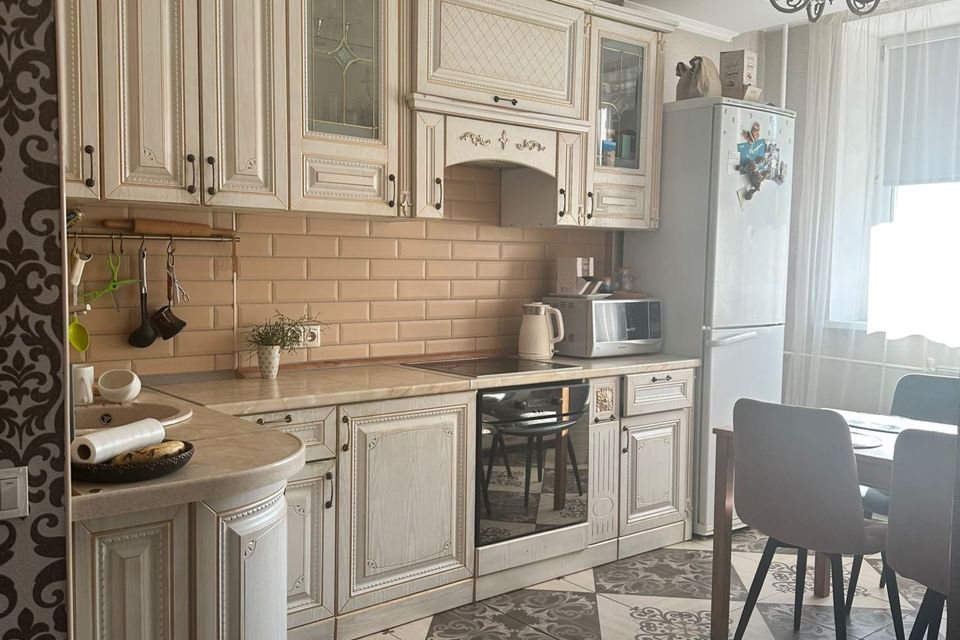 Продаётся 2-комнатная квартира, 65.2 м²