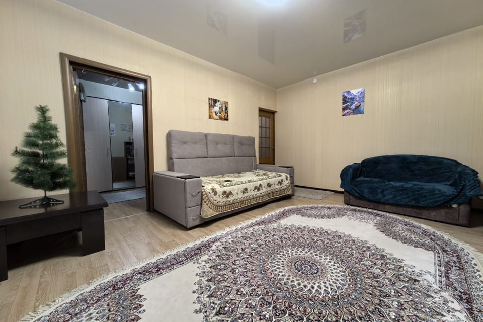 Продаётся 3-комнатная квартира, 67.8 м²