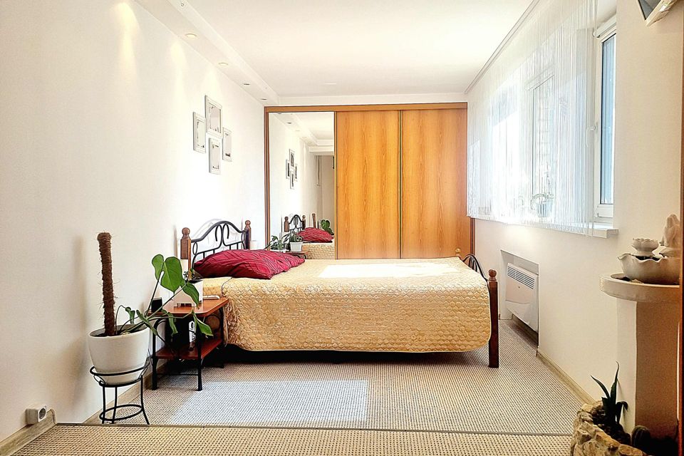 Продаётся 3-комнатная квартира, 71.5 м²