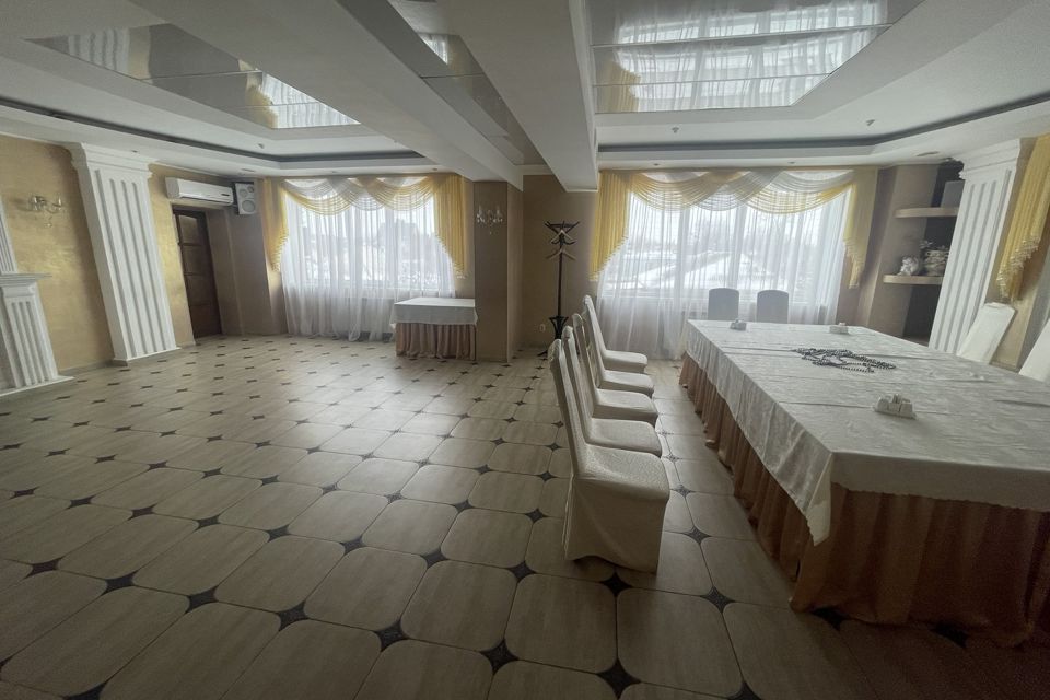 Сдаётся помещение своб. назначения, 840 м²