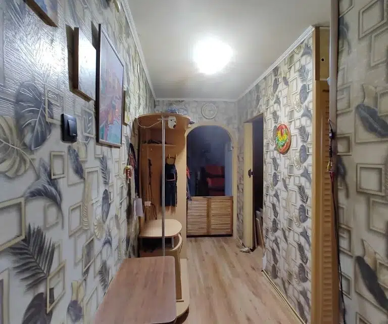 Продаётся 3-комнатная квартира, 56 м²