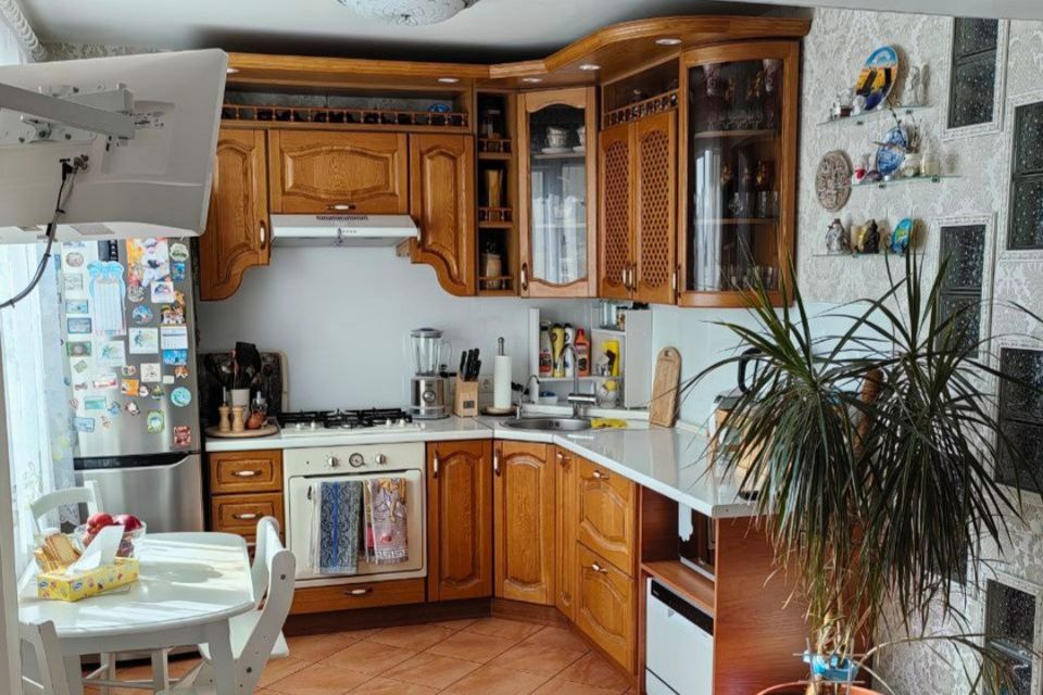 Продаётся 4-комнатная квартира, 85 м²