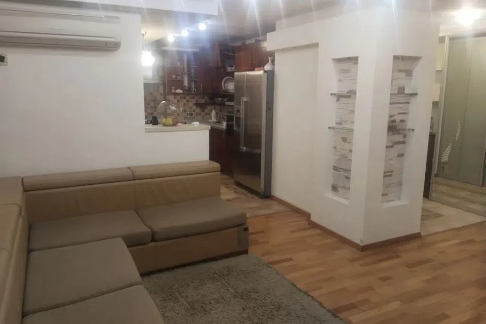 Продаётся 4-комнатная квартира, 80 м²