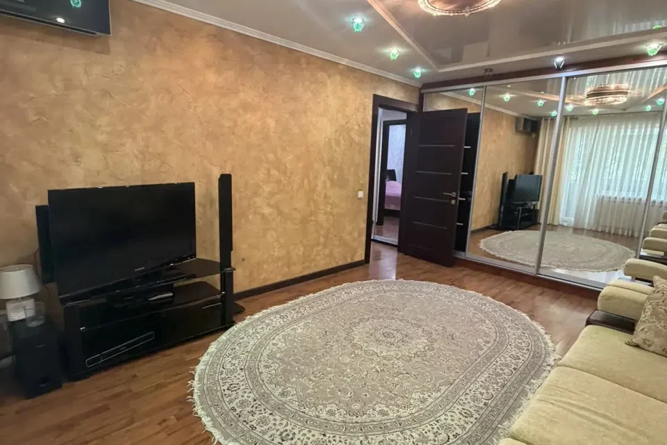 Продаётся 2-комнатная квартира, 55 м²