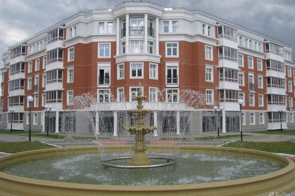 Продаётся 1-комнатная квартира, 41.8 м²