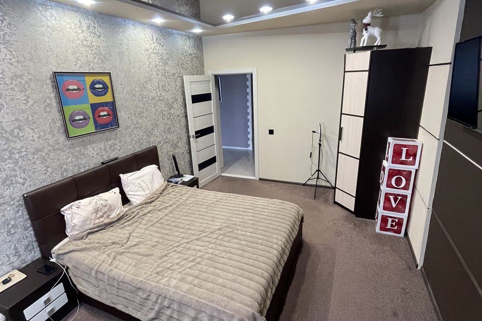 Продаётся 2-комнатная квартира, 72.2 м²