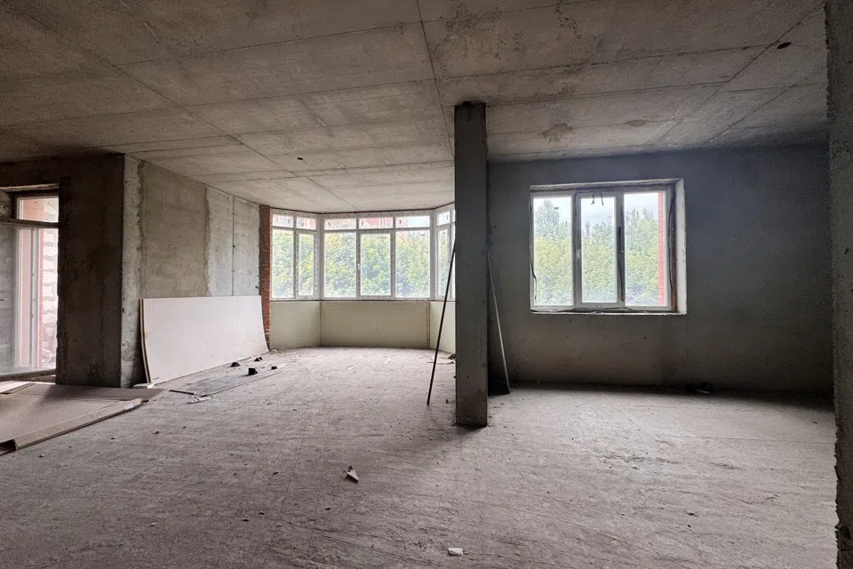Продаётся 4-комнатная квартира, 112 м²