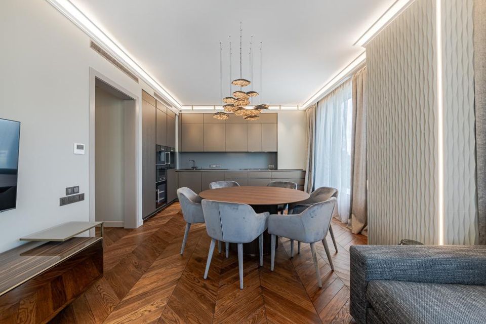 Продаётся 4-комнатная квартира, 103 м²