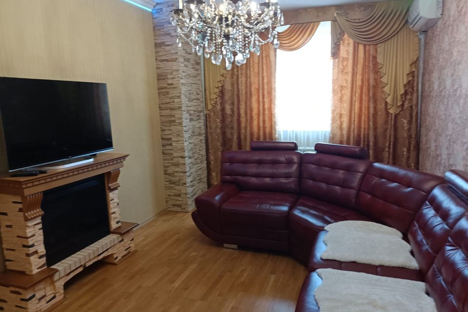 Продаётся 3-комнатная квартира, 90 м²