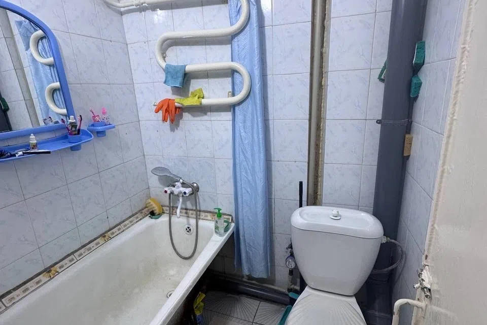 Продаётся 3-комнатная квартира, 42.7 м²