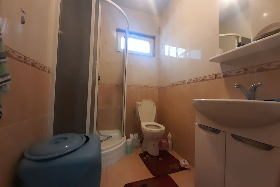 Продаётся 1-этажный дом, 200 м²