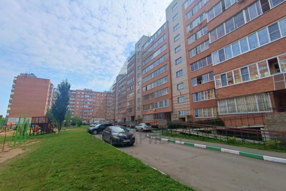 Продаётся 2-комнатная квартира, 65.8 м²
