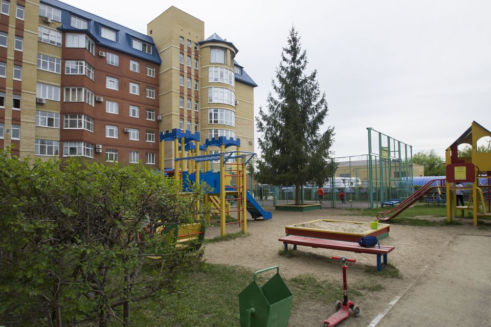 Продаётся 2-комнатная квартира, 130 м²