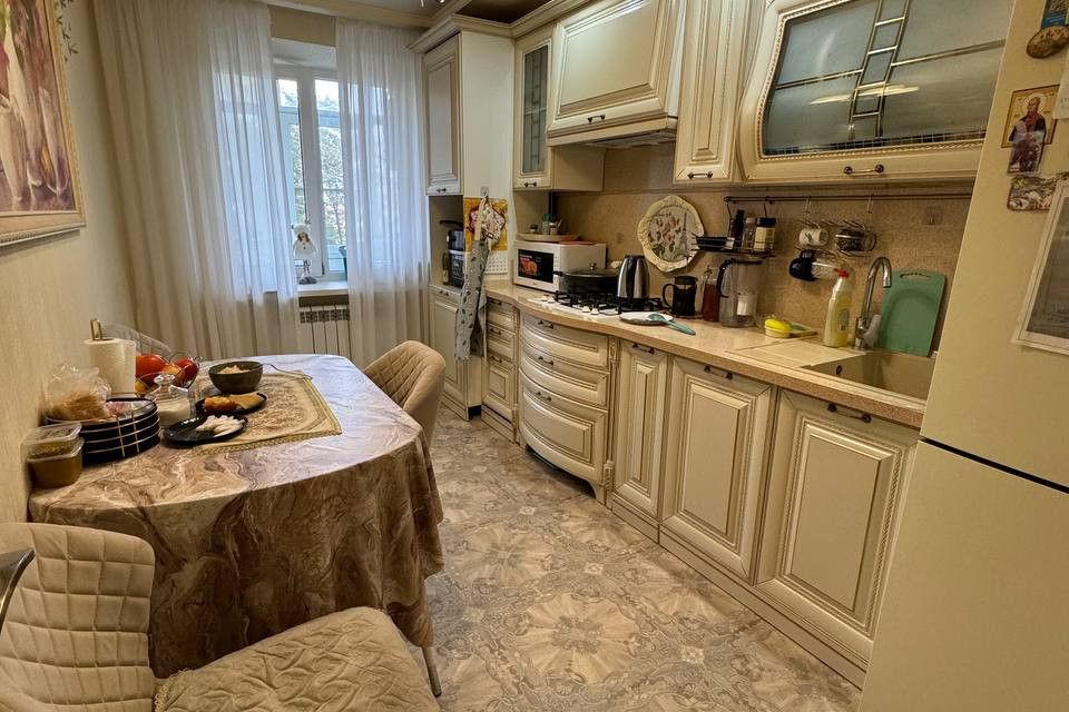 Продаётся 3-комнатная квартира, 64.9 м²