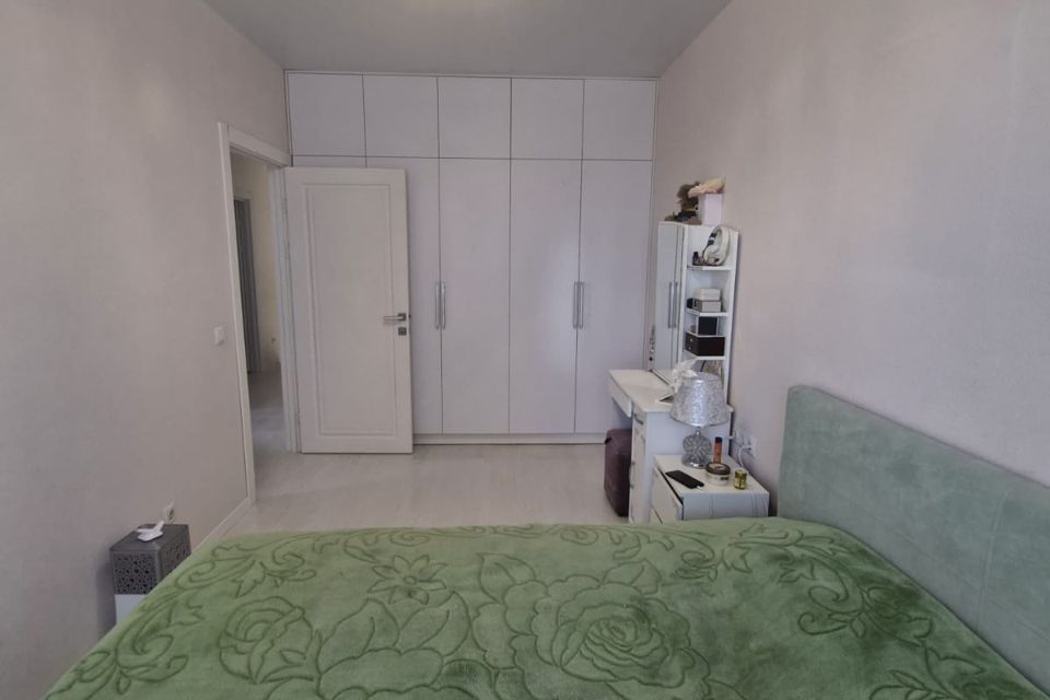 Продаётся 4-комнатная квартира, 70.5 м²