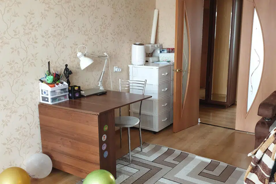 Продаётся 3-комнатная квартира, 61.3 м²
