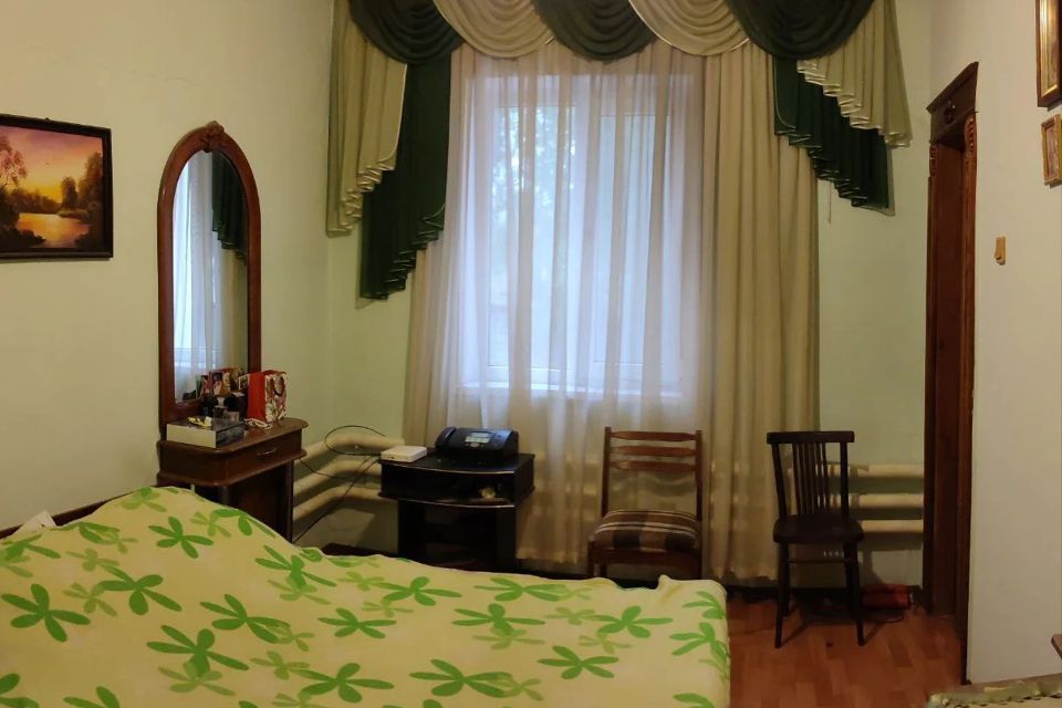 Продаётся 2-этажный дом, 400 м²