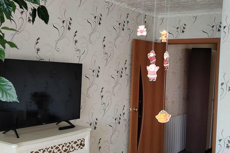 Продаётся 3-комнатная квартира, 50.5 м²