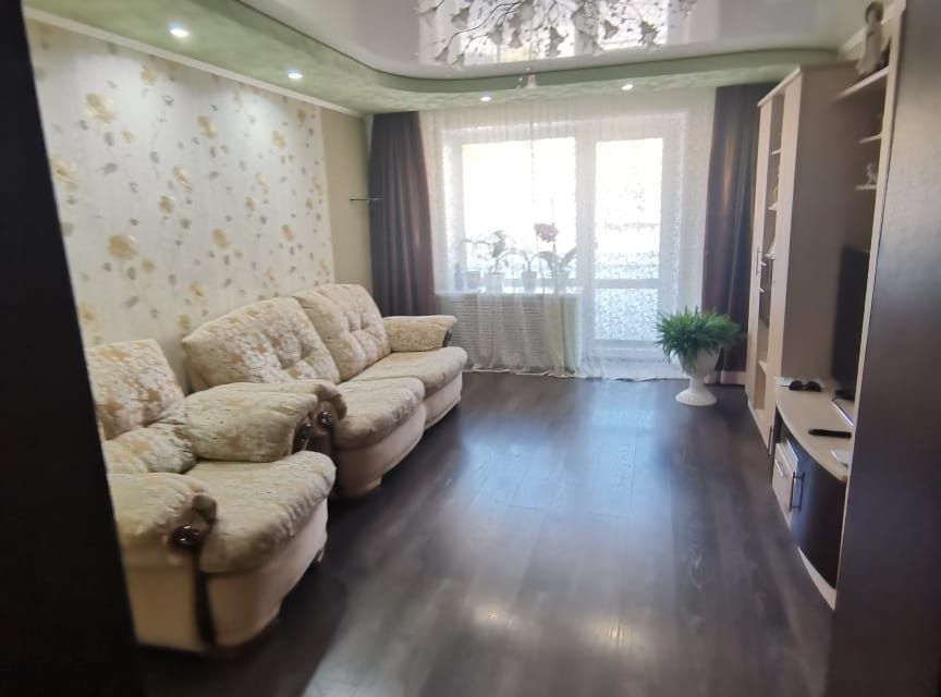 Продаётся 4-комнатная квартира, 68.6 м²