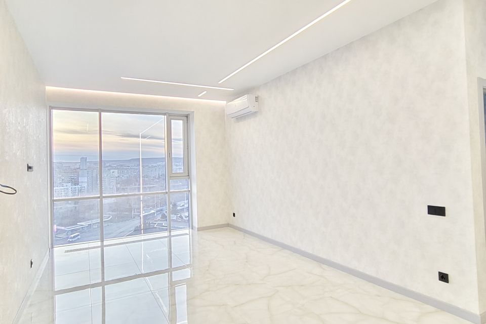 Продаётся 1-комнатная квартира, 56 м²