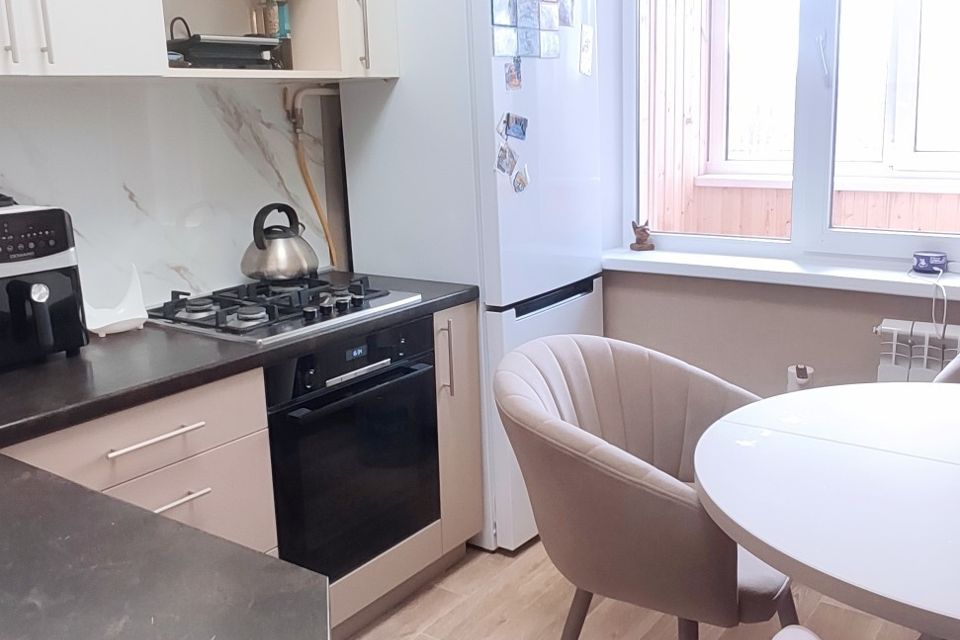 Продаётся 2-комнатная квартира, 49.6 м²