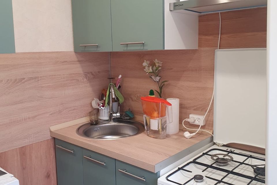 Продаётся 3-комнатная квартира, 50.4 м²