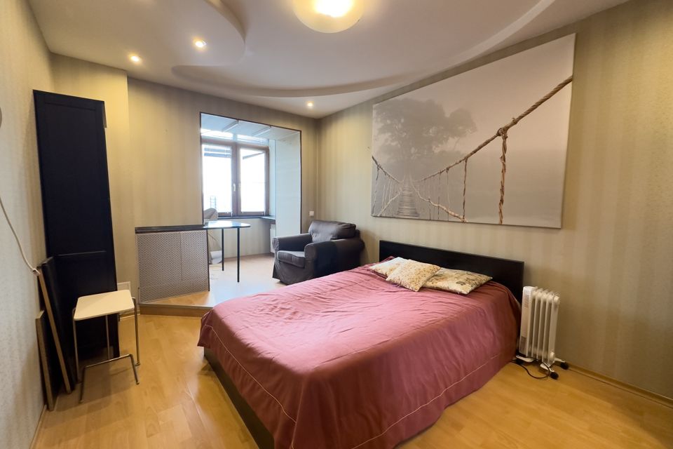 Продаётся 4-комнатная квартира, 101.4 м²