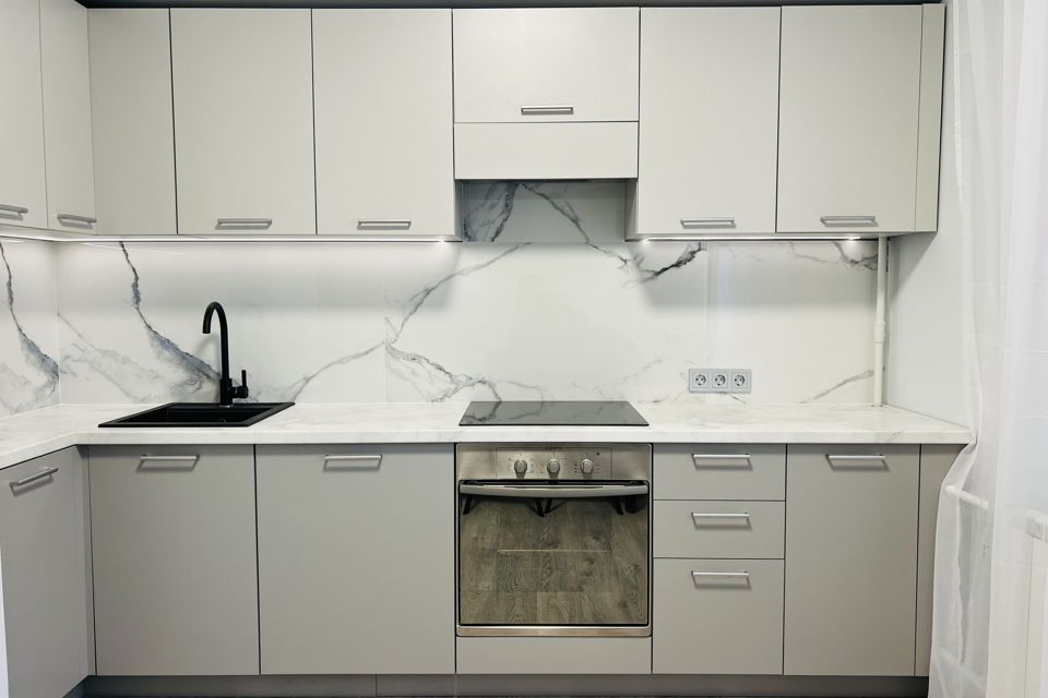 Продаётся 4-комнатная квартира, 100.6 м²