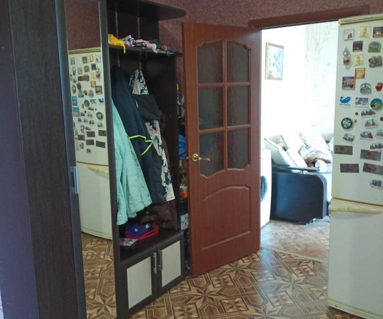 Продаётся 4-комнатная квартира, 60.7 м²