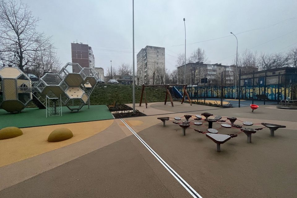 Продаётся 4-комнатная квартира, 92 м²