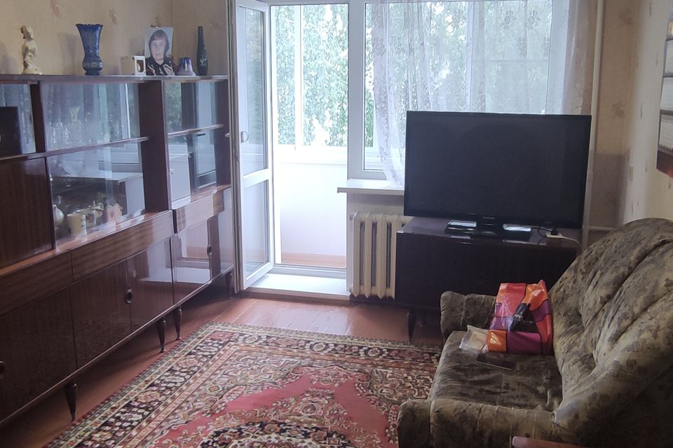 Продаётся 3-комнатная квартира, 55.9 м²