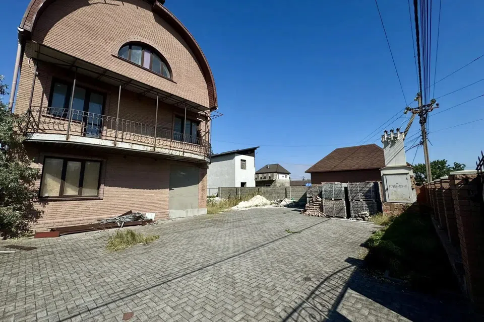 Продаётся гостиница, 650 м²