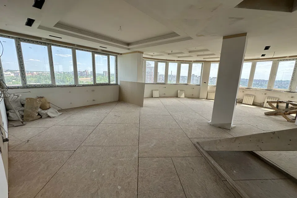 Продаётся 5-комнатная квартира, 405.9 м²