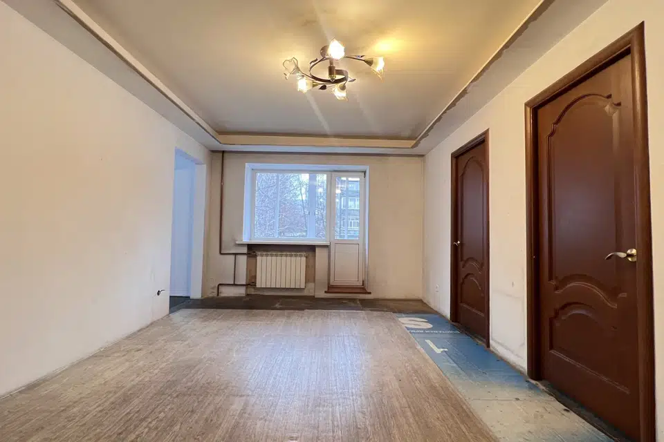 Продаётся 4-комнатная квартира, 63.6 м²
