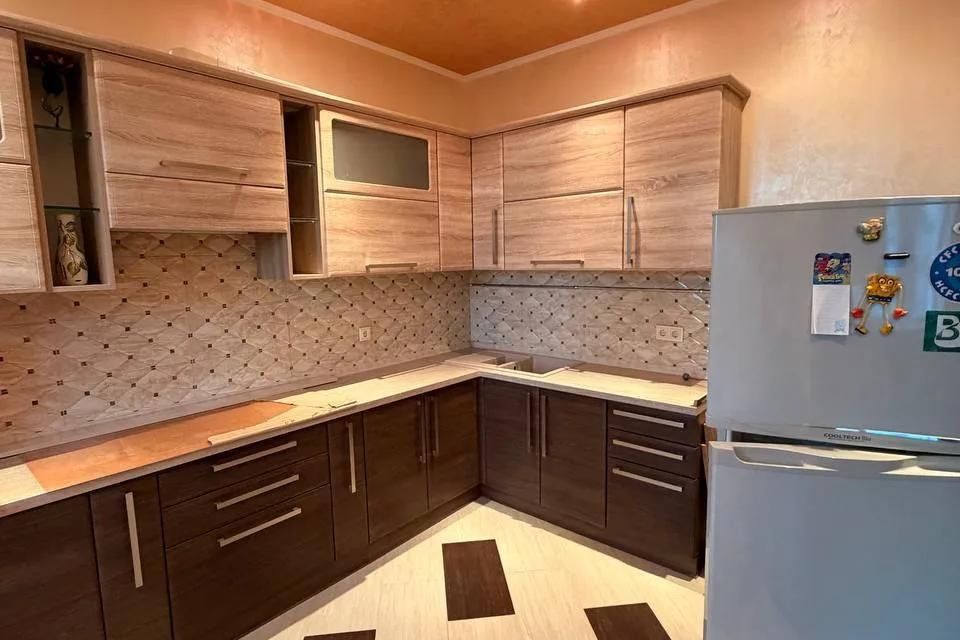 Продаётся 3-комнатная квартира, 126 м²