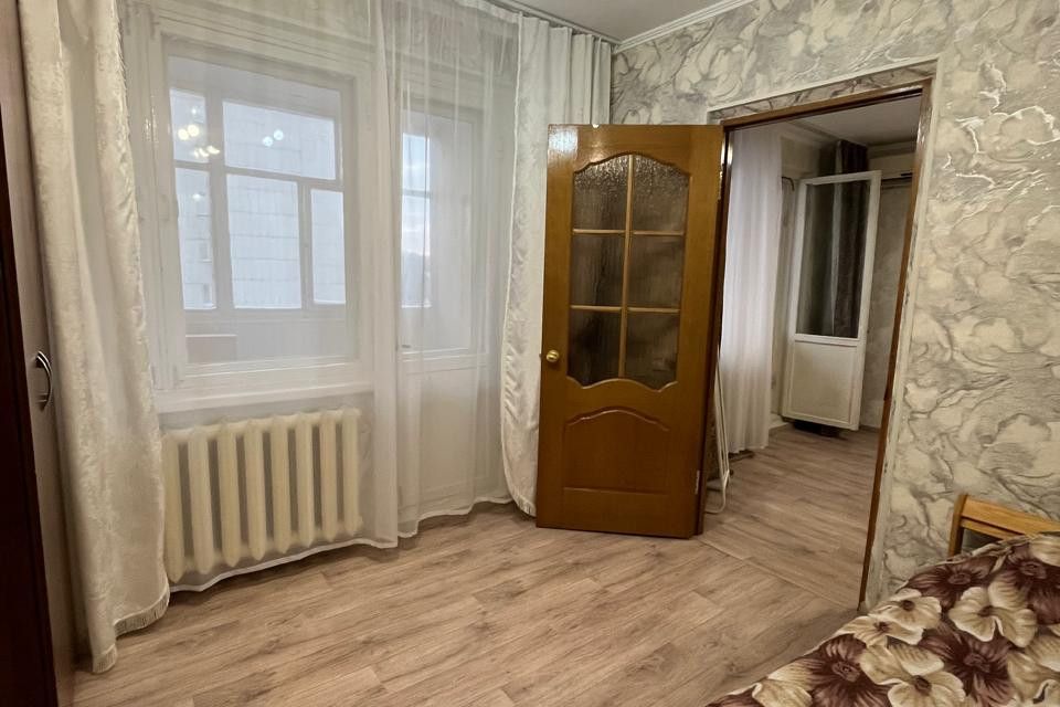 Продаётся 3-комнатная квартира, 52.3 м²