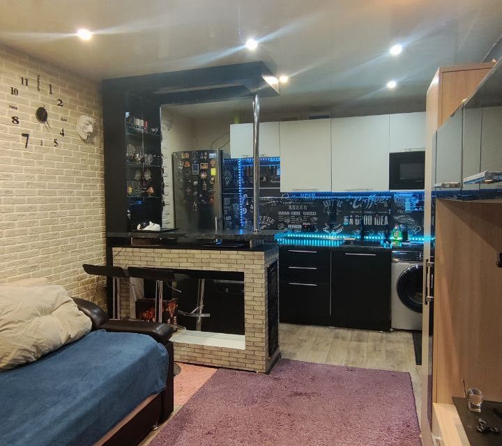 Продаётся комната в 1-комн. квартире, 18 м²