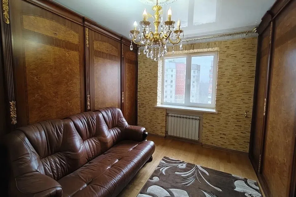 Продаётся 4-комнатная квартира, 90 м²