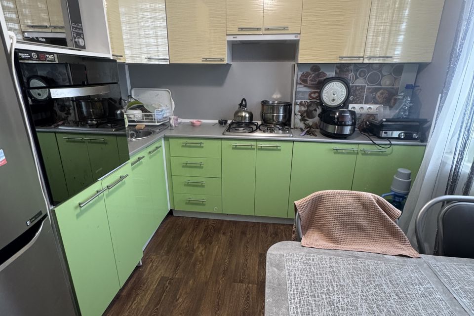 Продаётся 1-комнатная квартира, 42 м²
