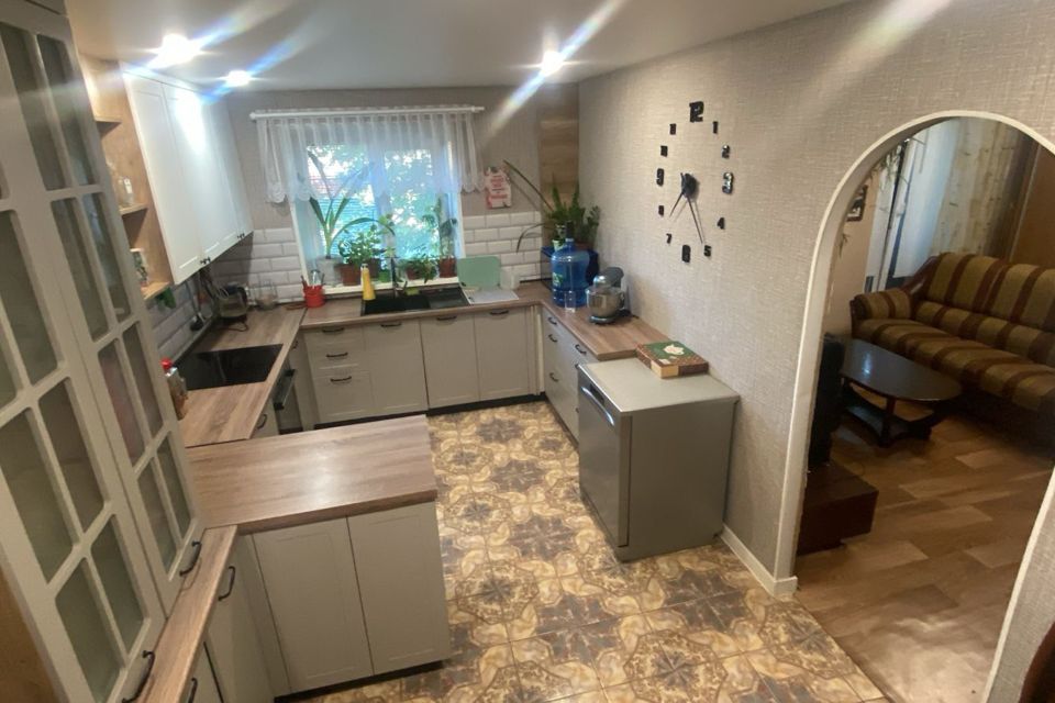 Продаётся 4-комнатная квартира, 83 м²