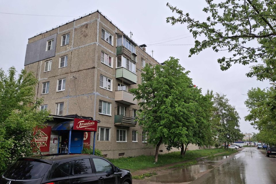 Продаётся 4-комнатная квартира, 57 м²